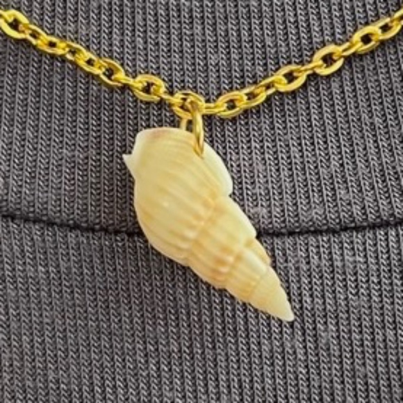 Seashell 2-Layer Boho Beach Handmade Gold Necklace, Real Spiral Seashells - Picture 4 of 16